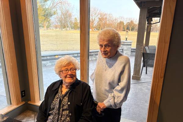 2 remaining members of RTHS class of 1943 meet for reunion