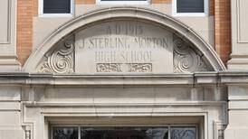 Return to in-person learning leads Morton District 201 School teachers union to file unfair labor practice charge 