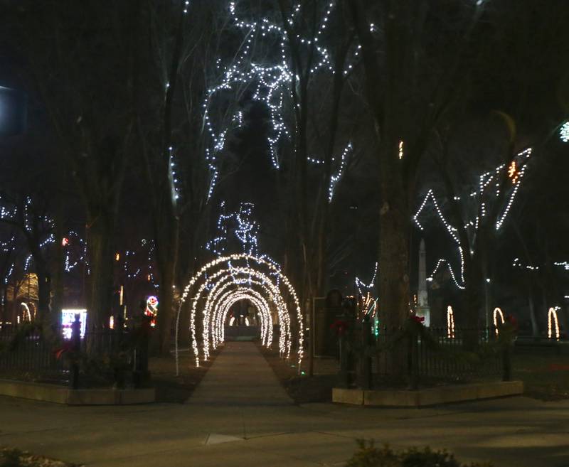 A light up archway greets visitors at Washington Park on Wednesday Dec. 21, 2022 in Ottawa.