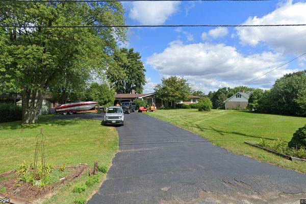 Sale closed in McHenry: $372,500 for a single-family home