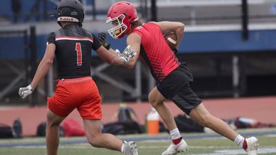 Back from broken leg, Hinsdale Central’s Ben Monahan set to compete for starting QB job