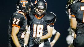 High school football: Crystal Lake Central outlasts Grayslake North