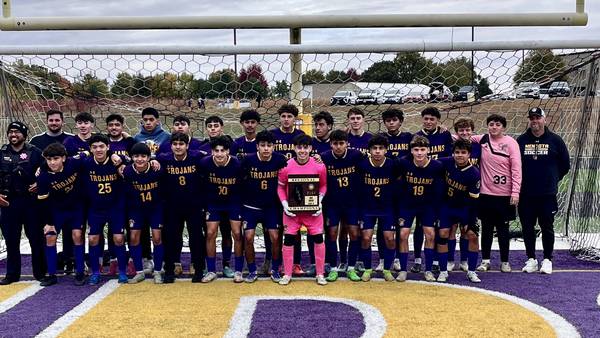 Second half scoring burst leads Mendota to seventh straight regional title