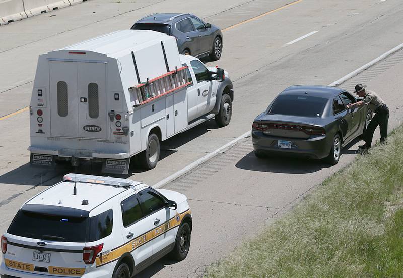 Sgt. Joe Fahs with Illinois State Police District 17 performs a traffic stop on southbound Interstate 39. An Illinois Senate Bill that would increase the fine for Scott’s Law violations awaits Gov. J.B. Pritzker’s signature.