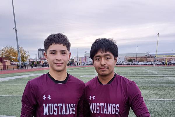 Alexander Barrera scores twice, both on Alfredo Campos assists, to lead Morton to regional plaque