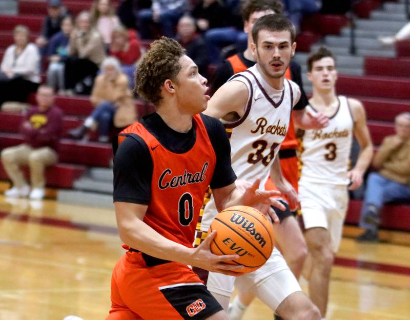 Crystal Lake Central’s Avery Lee moves the ball in varsity boys basketball E.C. Nichols tournament championship game action on Saturday, Dec. 27, 2025, at Homer “Bill” Barry Gymnasium on the campus of Marengo High School in Marengo.