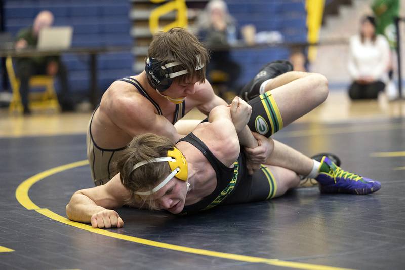 Sterling’s Thomas Tate beats Geneseo’s Aiden Damewood in the 160 pound title place match at the Sterling wrestling regional.