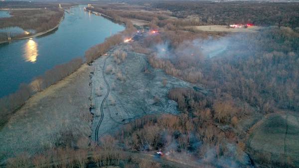 Photos: Massive brush fire breaks out near Granville along the Illinois River