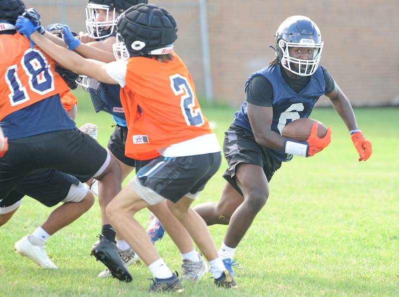 Photos Oswego High School football practice Shaw Local