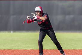 Yorkville’s Nick Parashis making the most of move to leadoff, helps lead sweep of Oswego