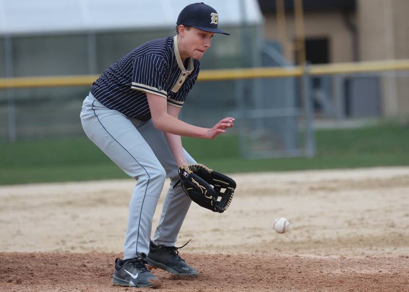 Hiawatha's Maksim Kelly fields a ground ball Thursday, April 17, 2025, during their game against Parkview Christian Academy at Hiawatha High School in Kirkland.