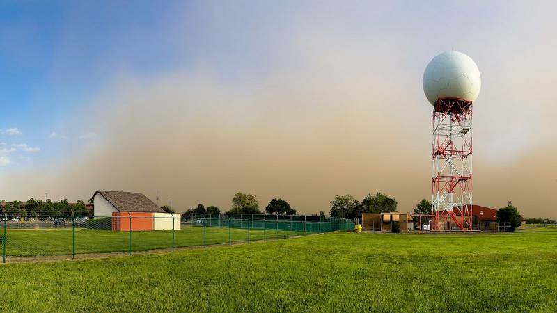 The National Weather Service office in Romeoville during the May 16, 2025 dust storm.