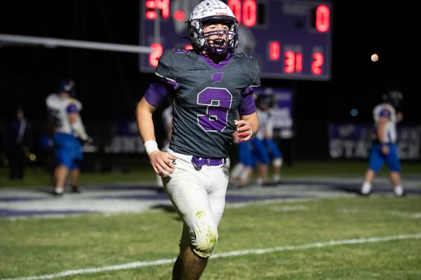 Wilmington’s explosive offense, dominant defense leads to quarterfinal rout of Tri-Valley