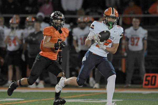 Naperville North make key plays late to top Libertyville in overtime