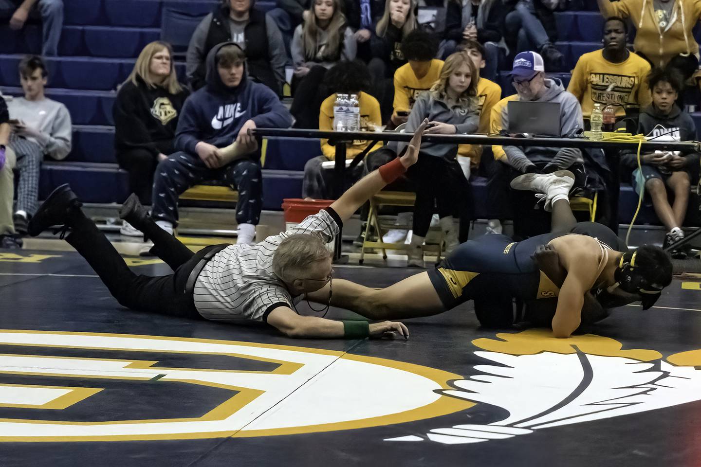 Sterling's Isaiah Mendoza (top) pins Galesburg's Anthony Makwala during their 152-pound title bout at the 44th annual Carson DeJarnatt Tournament on Saturday, Dec. 3, 2022 at Musgrove Fieldhouse in Sterling.