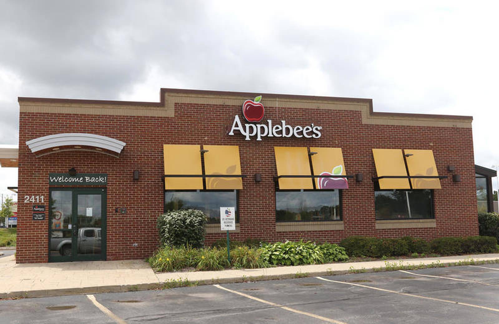 Applebee’s jobs for DeKalb location posted in error Shaw Local