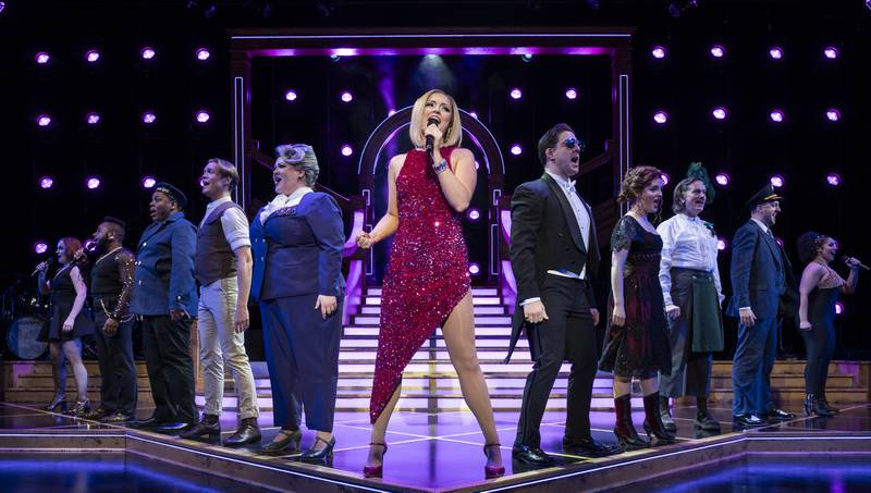 Members of the cast of TITANIQUE from Porchlight Music Theatre, presented in
association with Broadway In Chicago. Now extended through July 13 2025 at the Broadway Playhouse at Water Tower Place in Chicago.