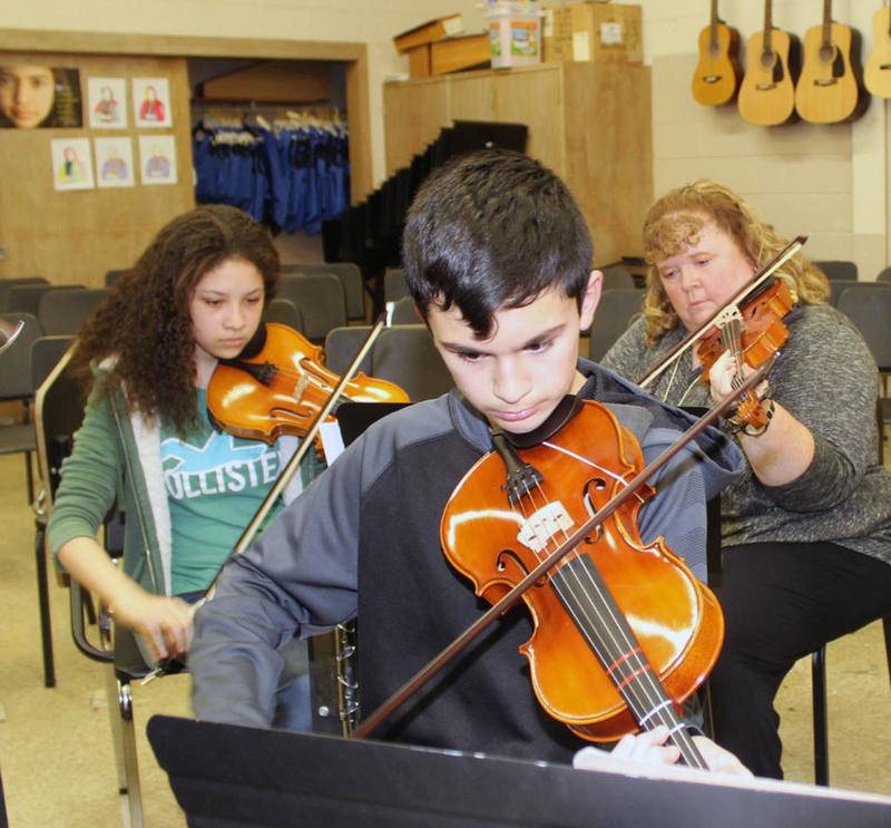 Its youth members, along with Joliet Public Schools District 86 Superintendent Therese Rouse on violin, will perform Christmas carols on WJOL (8:12 a.m.) and for the community (11:30 a.m.) at Louis Joliet Mall.