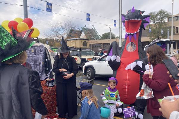 Joliet police’s annual Halloween trunk-or-treat draws ‘really good turnout’ and brings community together