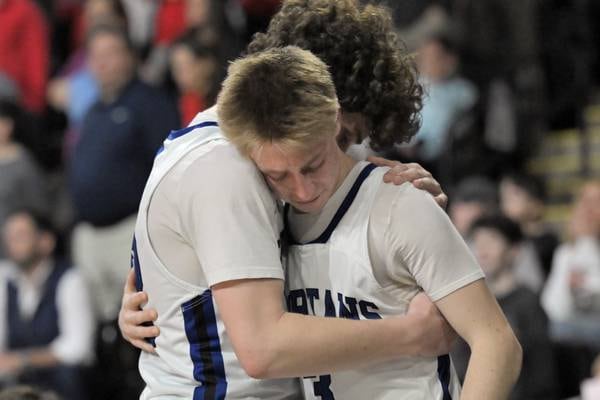 Deerfield denies St. Francis trip to Class 3A state semifinals