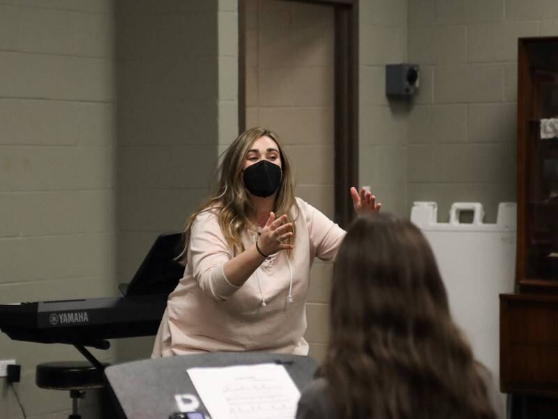 Alayna DeVar, education coordinator and lead instructor with the Raue Center's School for the Arts, teaches a class at St. Mary's Episcopal Church.