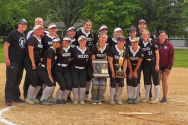 Ady Kiddy’s aggressive running, Reese Mosolino’s pitching lead Prairie Ridge past Harvard for regional title