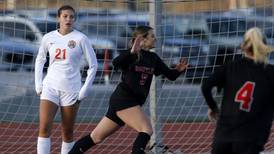 Huntley stays undefeated, snaps Crystal Lake Central’s 25-game FVC win streak with win