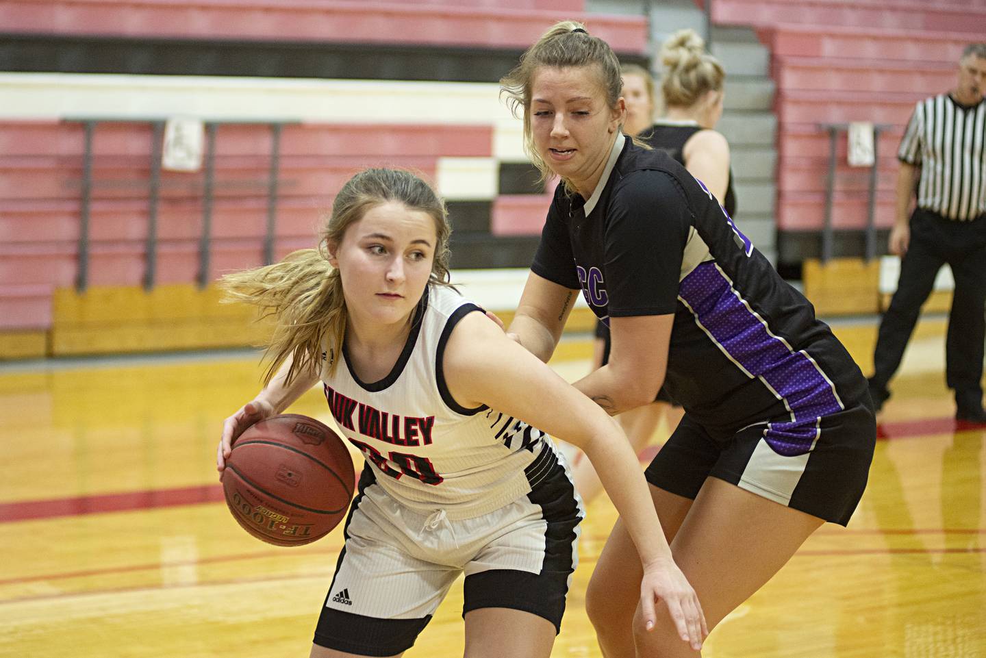 SVCC’s Skylar Savage drives the baseline Thursday, Feb. 3, 2022 against IVCC.