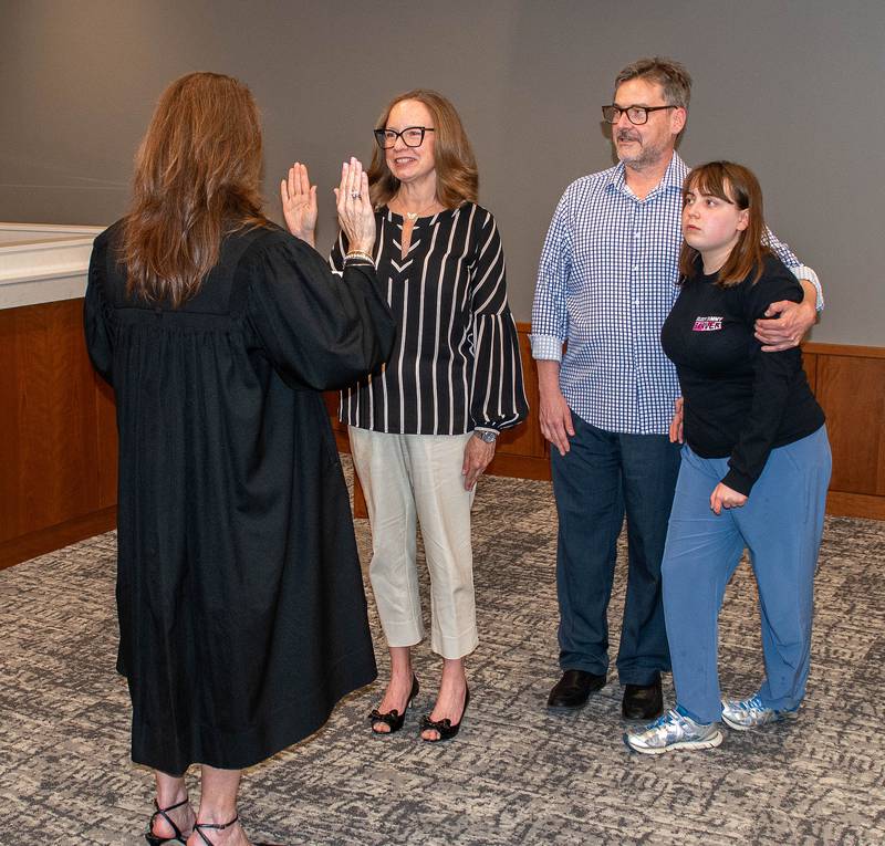 Tammy Sarver is sworn in as Downers Grove Commissioner at the May 6 Village Council meeting.