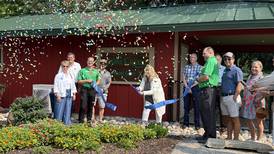 Geneva Chamber celebrates Stone Creek Miniature Golf’ new Welcome Hut