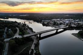 Ottawa mayor inks regional waterway partnership to boost economic, environmental efforts
