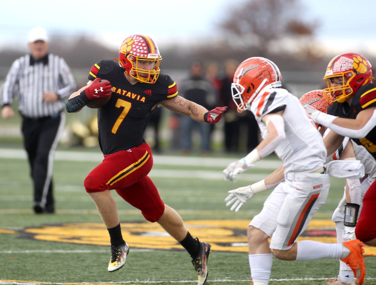Batavia’s Tyler Jansey (7) runs the ball during their Class 7A second-round playoff game in Batavia against Hersey on Saturday, Nov. 5, 2022.