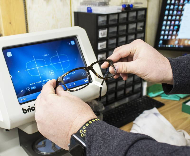 Rock Falls business fits new lenses in old frames Shaw Local