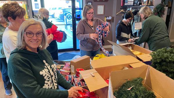 Holiday wreaths for purchase for veterans, vet gravesites in DeKalb County