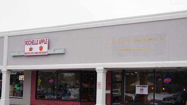 New restaurant opens in Rochelle