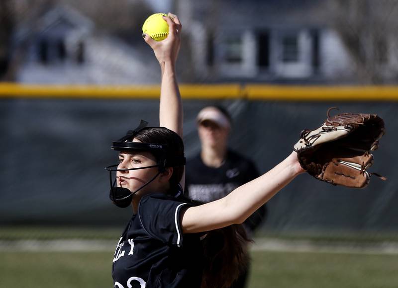 Huntley's Gretchen Huber throws a pitch during Fox Valley Conference softball game against Prairie Ridge on Monday, April 14, 2025, at Prairie Ridge High School in Crystal Lake.