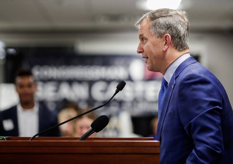 U.S. Rep. Sean Casten delivers a victory speech after defeating Orland Park Mayor Keith Pekau at Chicagoland Laborers' District Council in Burr Ridge, Ill. on Tuesday, Nov. 8, 2022.