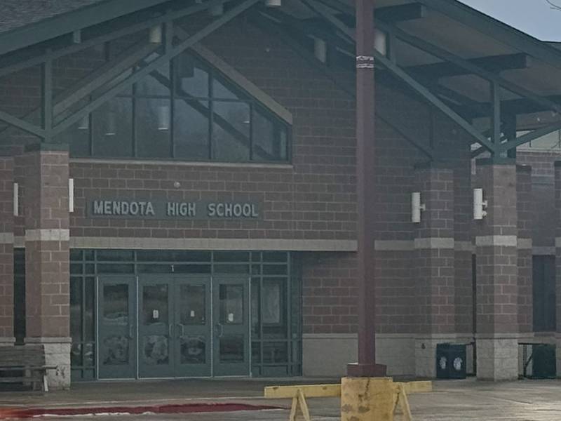 Mendota High School Board of Education approves calendar for 2026-27 school year
