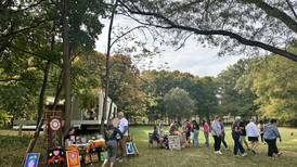 Edith Farnsworth House in Plano to host fall dinner, family festival 