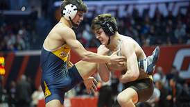 Wrestling: Locals fall in semifinals at IHSA State Meet