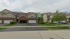 Sale closed in Lombard: $465,000 for a single-family home