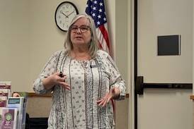 Fort du Rocher Chapter of DAR learns about easy care native plants