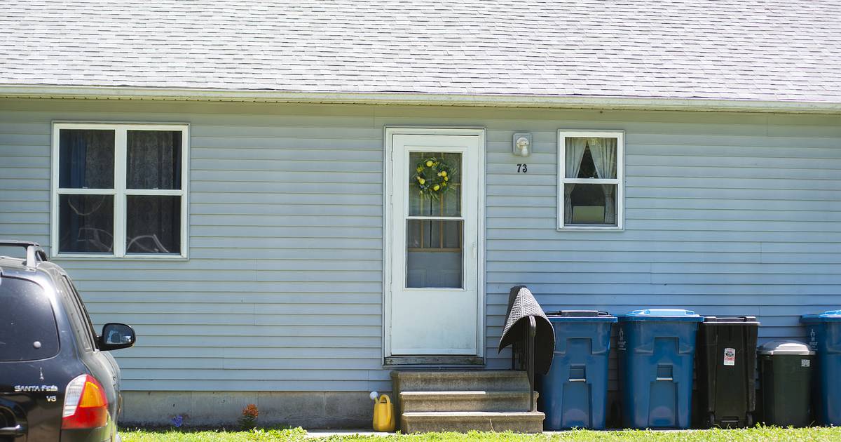 Sheriff Amboy man, 21, dead of apparent gunshot wound, wife injured