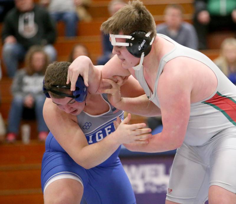 Princeton's Cade Odell wrestles L-P's Nik Belski on Thursday, Jan. 19, 2023 at Princeton High School.