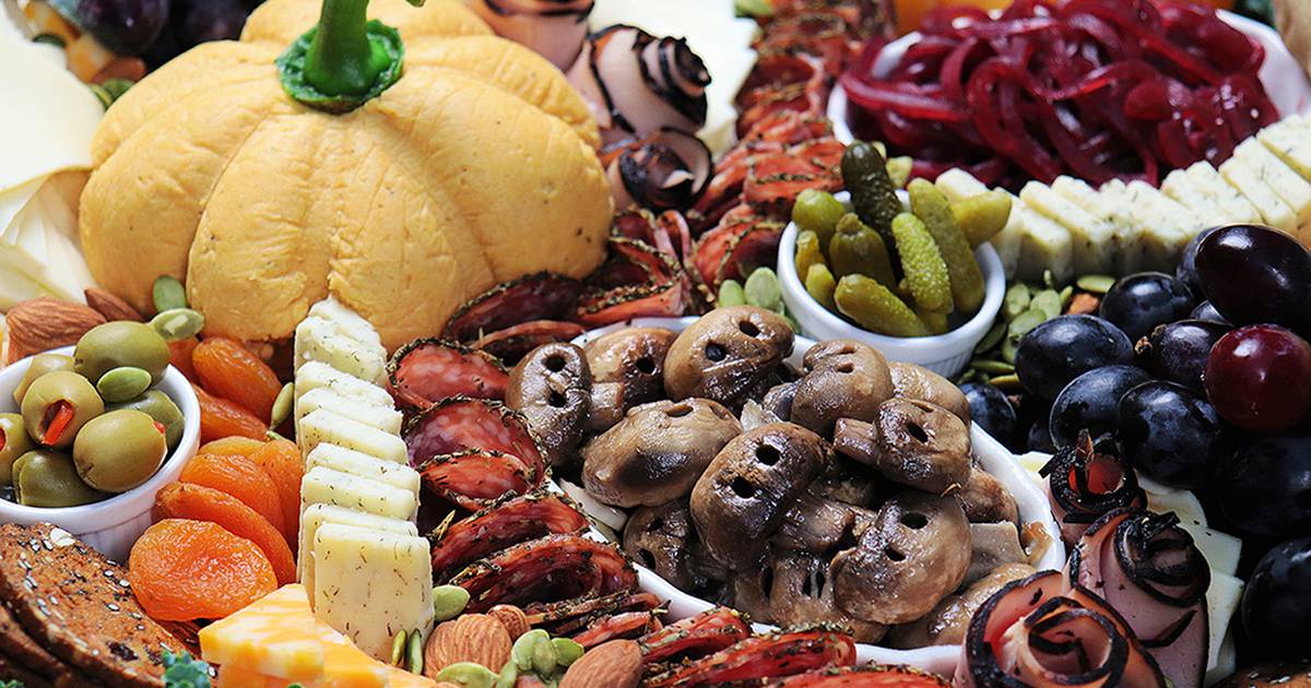 Illinois Extension offers Holiday charcuterie board classes