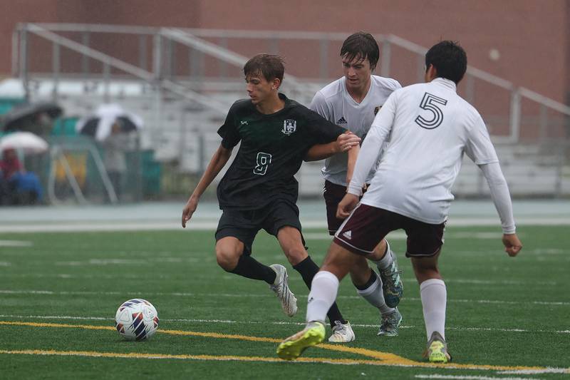 Plainfield Central’s Nathan Dybas works the ball against Morris on Monday, Sept. 11, 2023 in Plainfield.