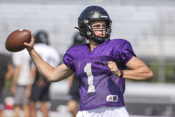 Photos: Downers Grove North football takes to practice field