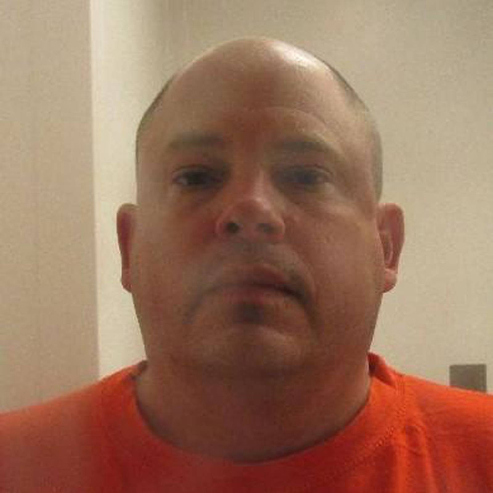 Aurora man charged with sexually abusing minor remains in Kane County