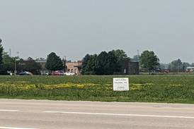Oswego plan commissioners reject gas station, restaurant plans