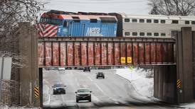 Metra train derails in Crystal Lake; no injuries reported